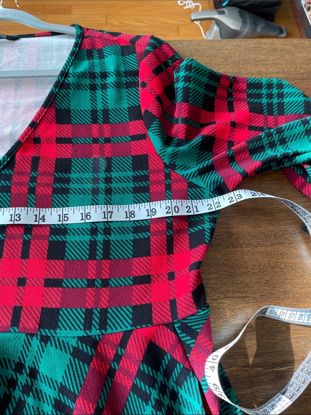 BloomChic Red & Green Plaid Button-Front V-Neck Long Sleeve Dress with Hanky Hem - Picture 8 of 10
